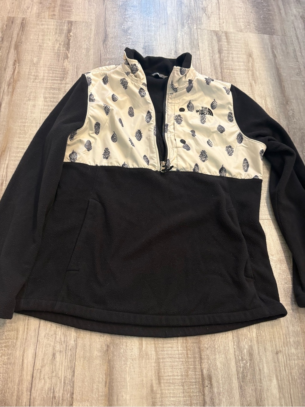 The North Face Pinecone 1/4 Zip Pullover Large